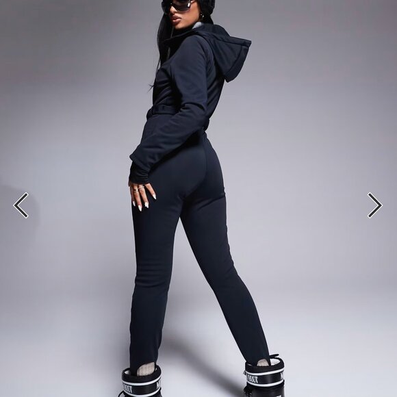 Asos 4505 ski belted ski suit with skinny leg and hood in black - Picture 5 of 6